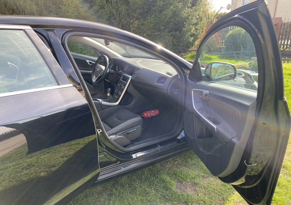Volvo V60 cena 38000 przebieg: 109379, rok produkcji 2014 z Tarnów małe 232